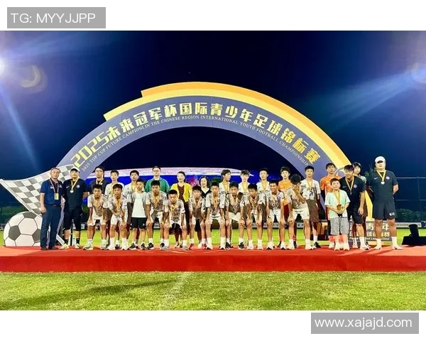 足球明星齐聚三里屯探讨未来足球发展与青训新机遇