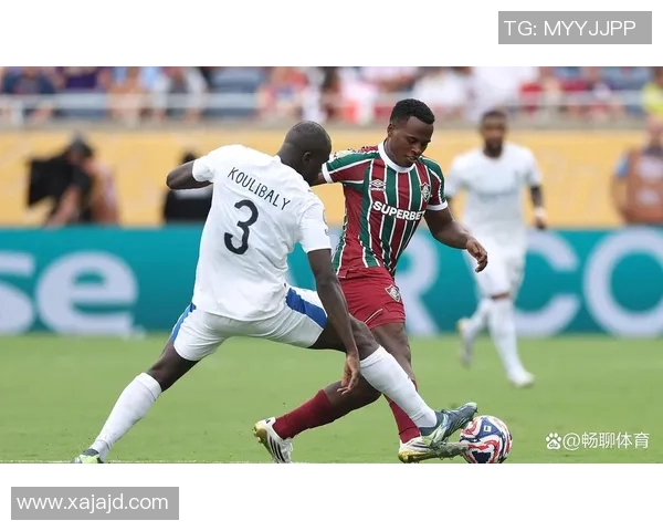 巴西国际主场迎战克鲁塞罗期待精彩对决与胜利的较量 巴西国际主场迎战克鲁塞罗期待精彩对决与胜利的较量